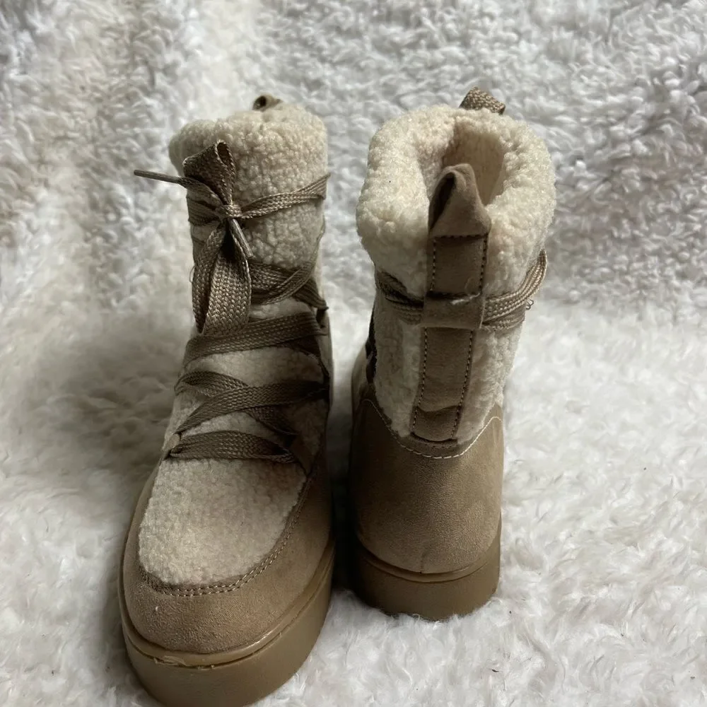 NWT Universal Thread Brigitte ankle Boots khaki and beige faux fur  SZ 11